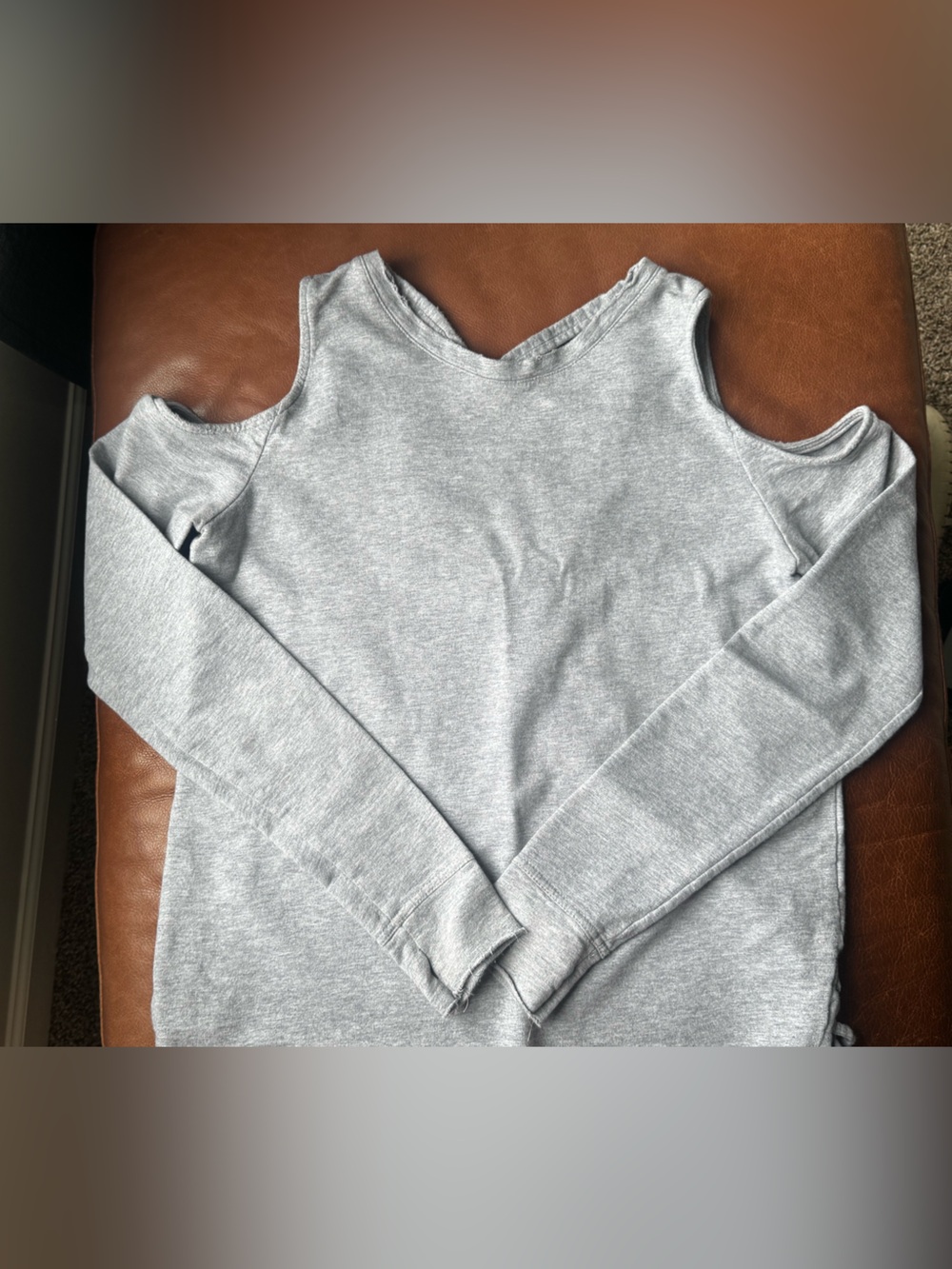 Mustard Seed Gray Cold Shoulder Long Sleeve Top Knit Blouse 🖤✨